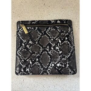 Kenneth Cole small pouch